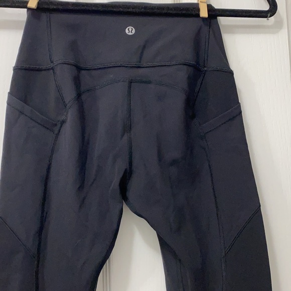 Lulu leggings sz 4 new worn once - Picture 3 of 5